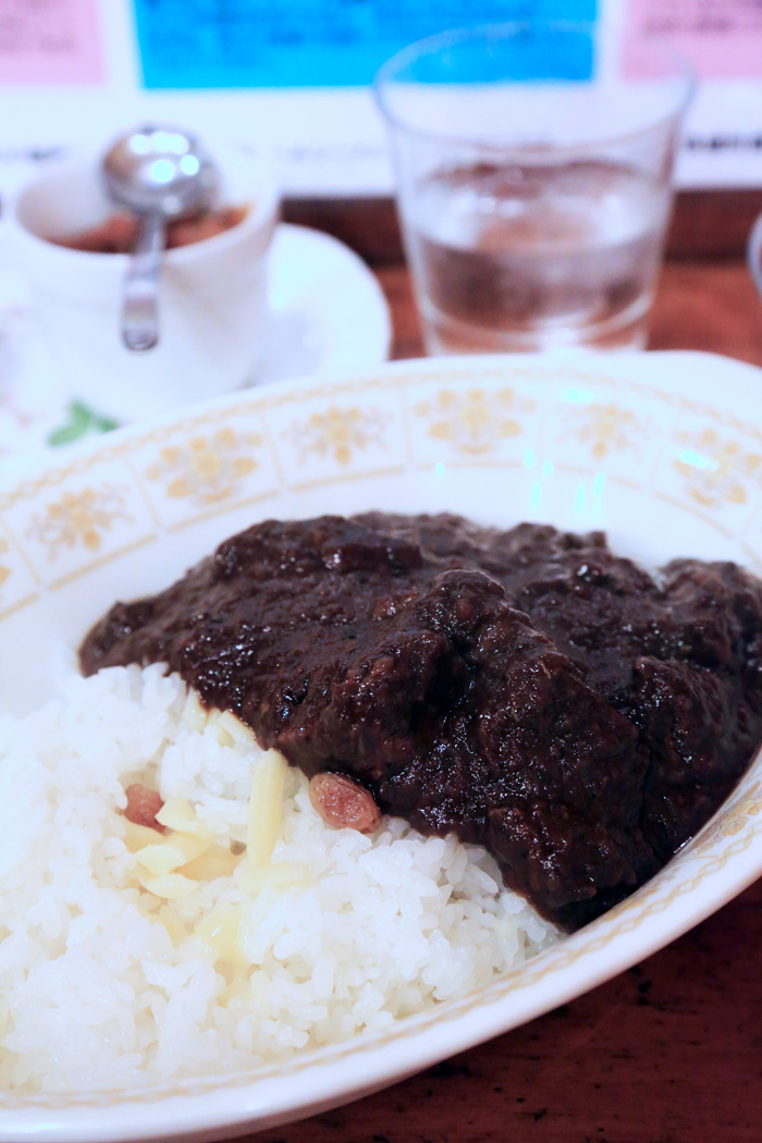 ホールスパイスの衝撃　荻窪トマトのカレー_b0049152_1748540.jpg