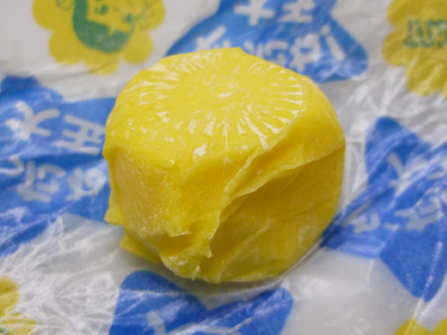【不二家】大玉ミルキー(コーンポタージュ味)_c0152767_21312071.jpg