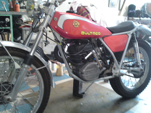 ブルタコ シェルパ タイガーワークス モーターサイクルズ