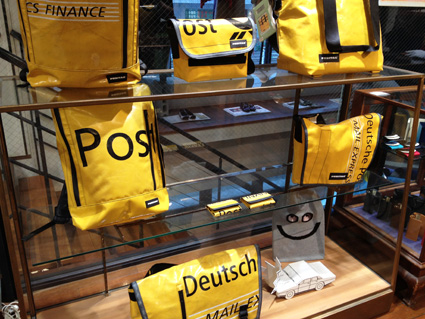 FREITAG Store Tokyo Shibuya (フライターグ・ストア・トウキョウ・シブヤ)_b0141474_11344276.jpg