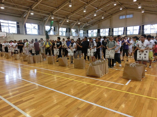 44回目で初めての体育館開催! 今泉地区体育祭_f0141310_7295996.jpg