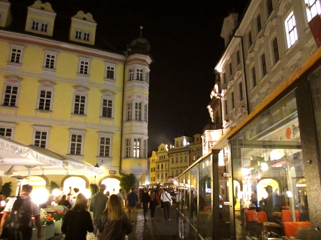 Prague, by night - プラハの夜_a0231632_20433484.jpg