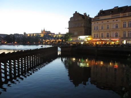 Prague, by night - プラハの夜_a0231632_20562084.jpg