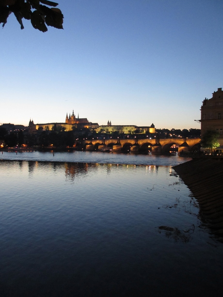 Prague, by night - プラハの夜_a0231632_20574166.jpg