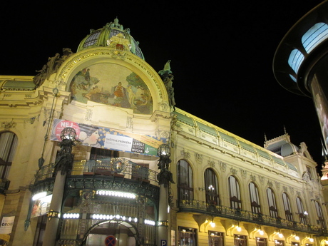 Prague, by night - プラハの夜_a0231632_2161216.jpg
