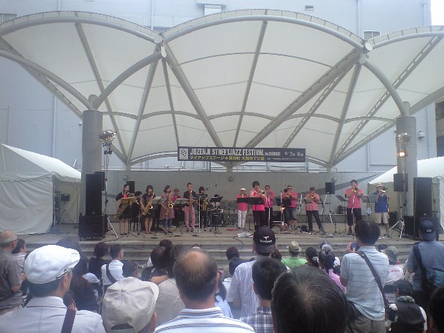 b0206845_1354876.jpg
