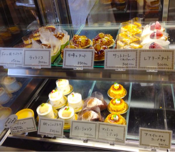 cafe ATRE(アートゥル)_e0292546_22105134.jpg