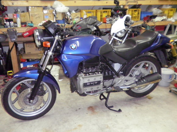 BMW　K75sの スタンドの交換_e0180472_6453632.jpg