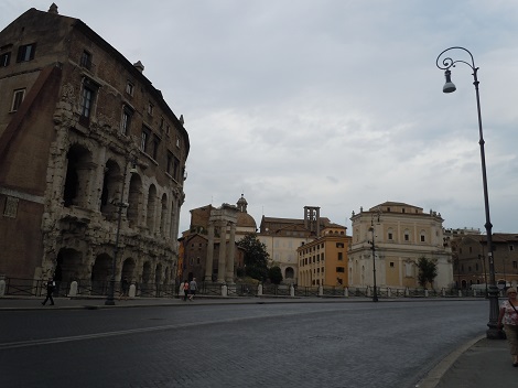 イタリア旅行 2日目 －コロッセオ＆フォロ・ロマーノ－_e0255187_179411.jpg