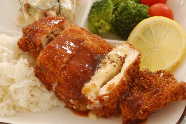鶏胸肉でとろ~り【チーズマスタードカツ☆】_d0104926_1650663.jpg