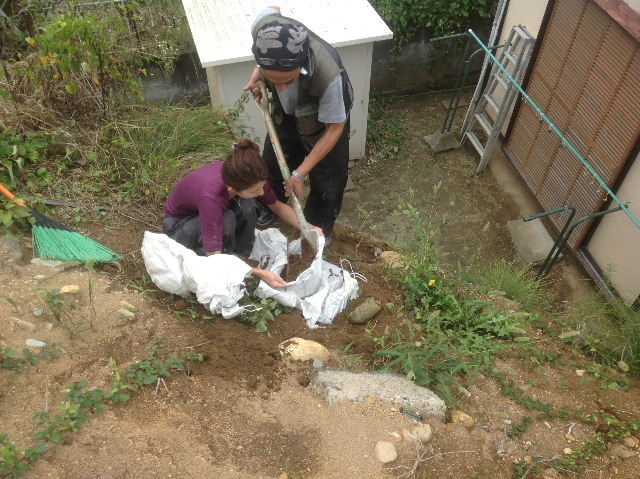 ビルの階段塗装・・看板塗装他_f0031037_18161224.jpg