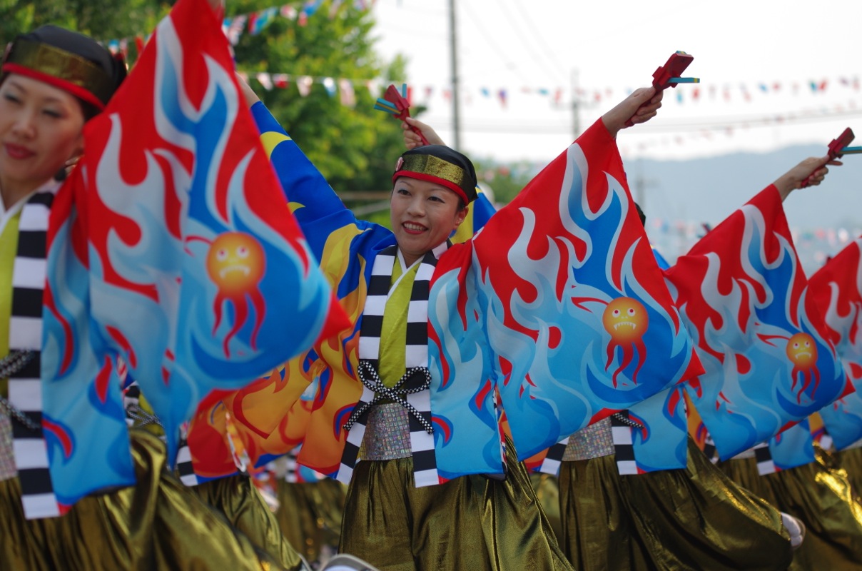 高知よさこい２０１３祭本番一日目その１６（とらっく）_a0009554_2229754.jpg