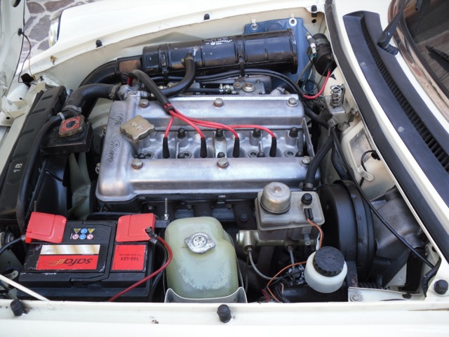 Ancona の Alfaromeo spider veloce_a0129711_2015528.jpg