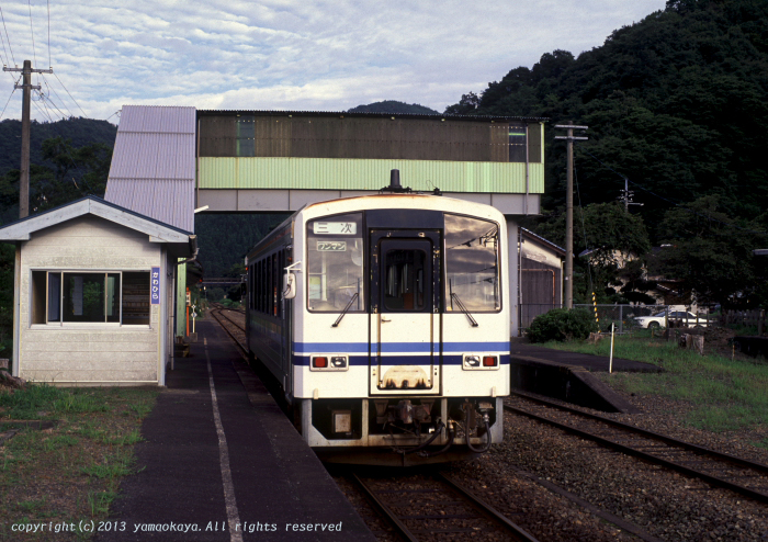 かつての川平駅 ~がんばろう三江線_d0309612_2253138.jpg