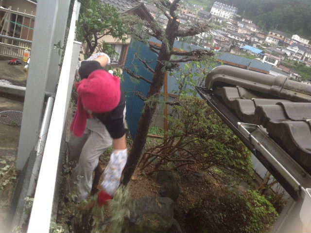 ハードワーク・・土嚢袋400袋超えの土留め_f0031037_1822214.jpg