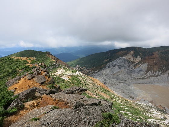 ２０１３．９．９鉄山から船明神山（安達太良山）　雨後の沼尻周回コース_f0003138_12105023.jpg