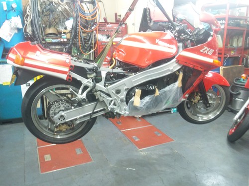 kawasaki ZX10でごわす。・・・その１_a0163159_23204688.jpg