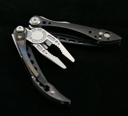 Leatherman Freestyle フリースタイル シリーズ Izaブログの保管場所 フラッシュライト コンシェルジュ