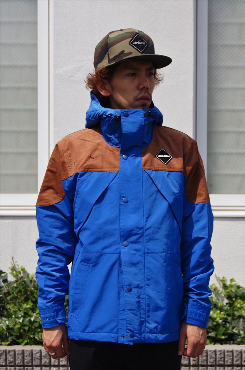 F.C.R.B. - FABRIC MIX MOUNTAIN PARKA!!_c0079892_21304082.jpg