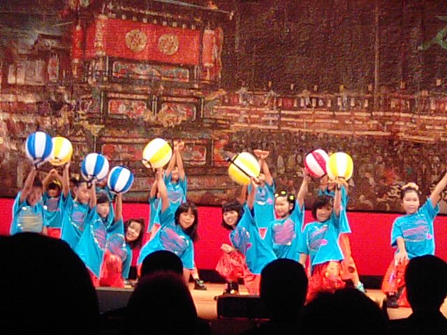 f0231709_1273379.jpg