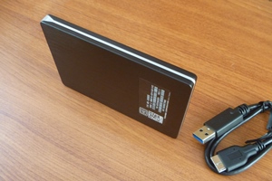 ポータブルHDD　TOSHIBA　HD-SA50GK　USB3.0_c0006211_1454431.jpg
