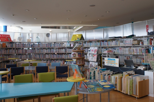 射水市大島絵本館 Kao Iro Iro Note