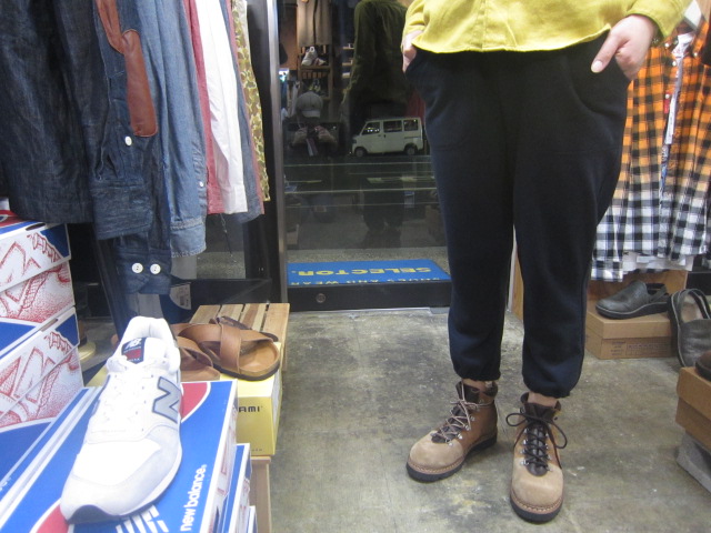 Kato BASIC ・・・ マスタードB/D NELL SHIRTS!★!_d0152280_22101686.jpg