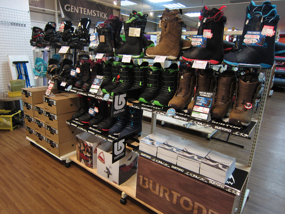 BURTON 2013-2014NEWモデル入荷~!_d0198793_14234636.jpg