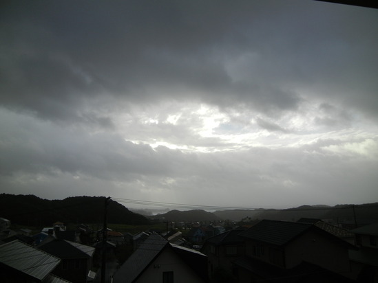 ’13,9,16(月)台風18号到来!_f0060461_85329.jpg