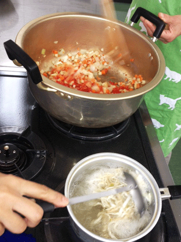 レンズ豆のカレーの会！_e0220065_6105820.gif