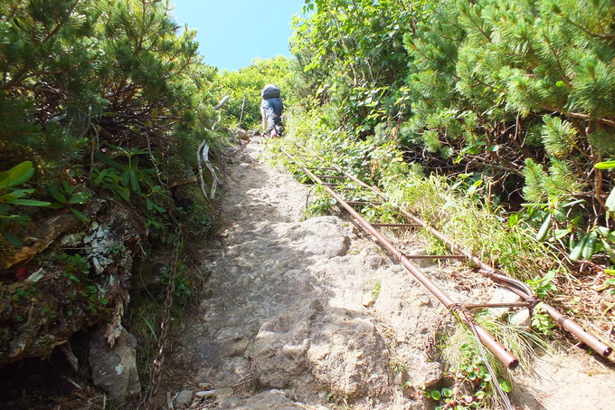 TOP OF AKADAKE!_a0040879_11434191.jpg