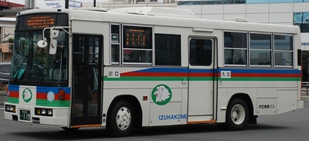 伊豆箱根バスの旧塗装復元車 +α_e0030537_2103557.jpg