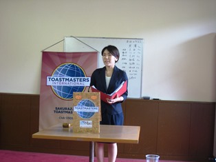 第102回例会報告(クラブほら吹きコンテスト)_b0160959_15552389.jpg