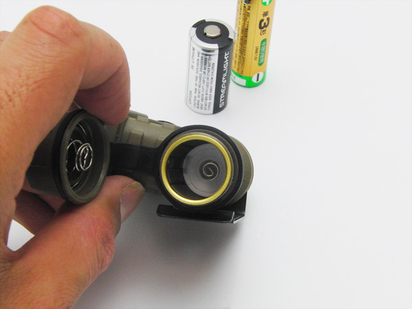 単三もCR123Aも使える!STREAMLIGHT SIDEWINDER COMPACT 2 : IZAブログ