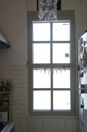 キッチンに格子窓を！_b0103274_232573.jpg