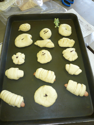 施設間交流でパン作り!_a0154110_1649972.jpg