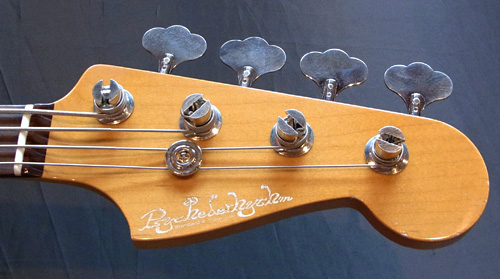 お客様オーダーの「Modern J-Bass #016」が完成です!_e0053731_1846174.jpg