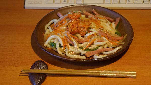 お昼は焼きうどん_e0166355_11454731.jpg