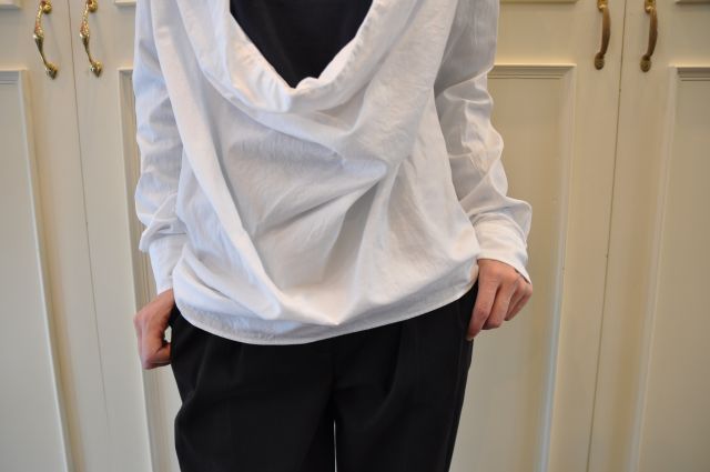 月はどっちに出ている の ・・・ DRIES VAN NOTEN ._b0110586_19204967.jpg