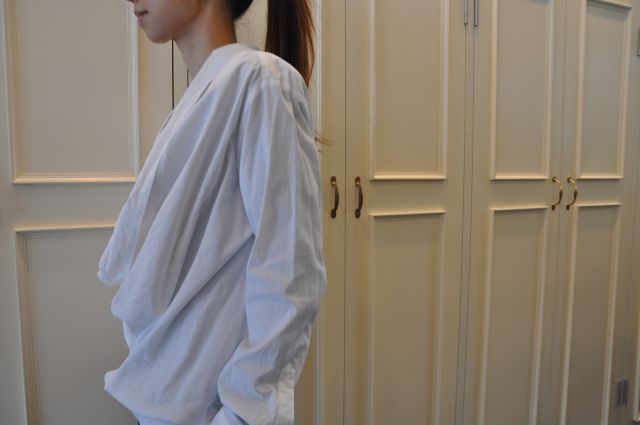 月はどっちに出ている の ・・・ DRIES VAN NOTEN ._b0110586_1921379.jpg
