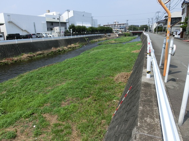 小潤井川の浚渫工事で感じる川が運ぶ大量の土砂_f0141310_7341133.jpg