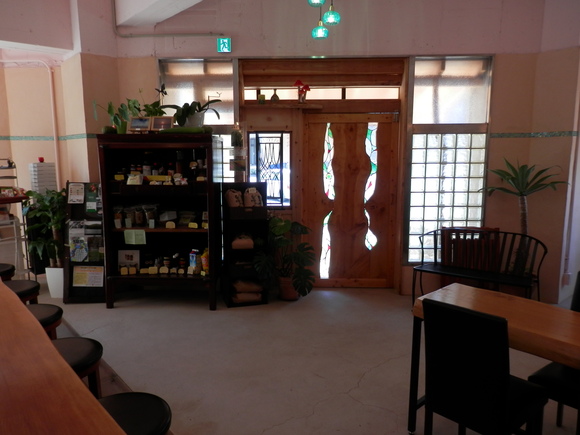 1周年記念パーティーでは、_a0125419_19424075.jpg