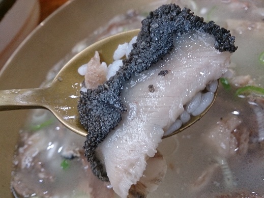 ソウル 老舗のコムタン 河東館(ハドングァン) _b0060363_22392049.jpg