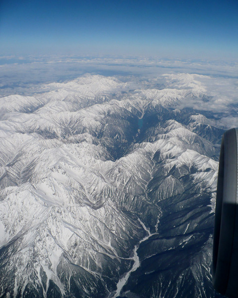 日本アルプスの上空を飛ぶ_b0302344_051378.jpg