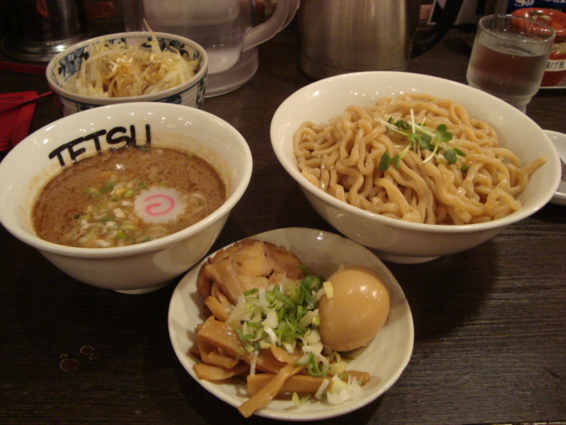 六本木「つけめん TETSU 六本木店」へ行く。_f0232060_12325131.jpg