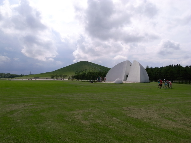 北海道その２〜モエレ沼公園〜_a0102480_0202425.jpg