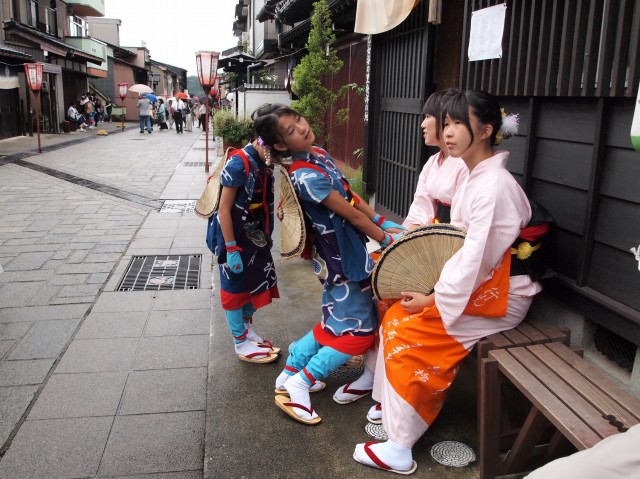 　おわら風の盆　】　『東新町の町内流し』_e0039703_167797.jpg