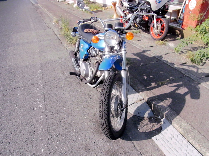 明日は営業致します。_d0179518_2054212.jpg