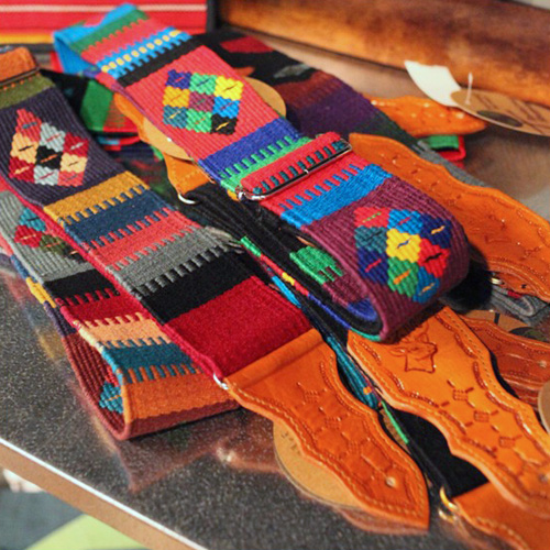 Woven Fabric使用のGuatemalan製Guitar Straps！_e0053731_19591652.jpg