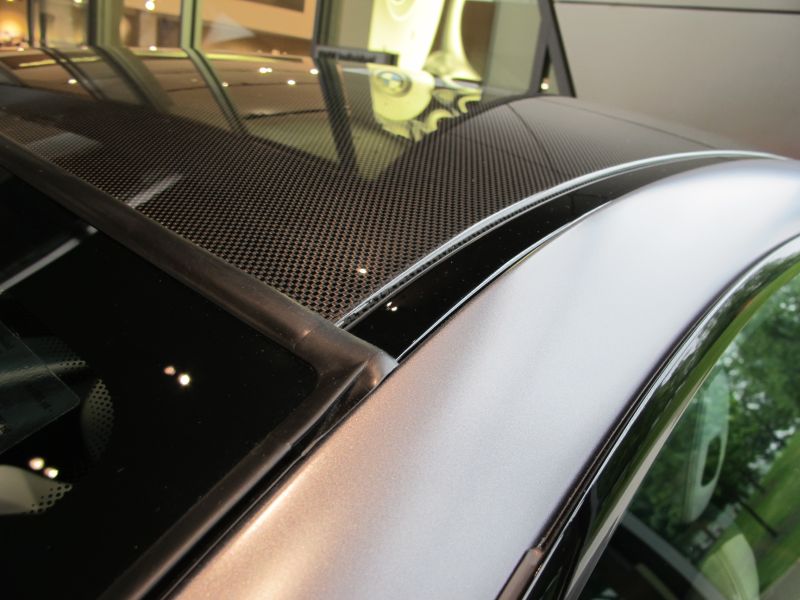 軽自動車とBMW_f0076731_13111260.jpg